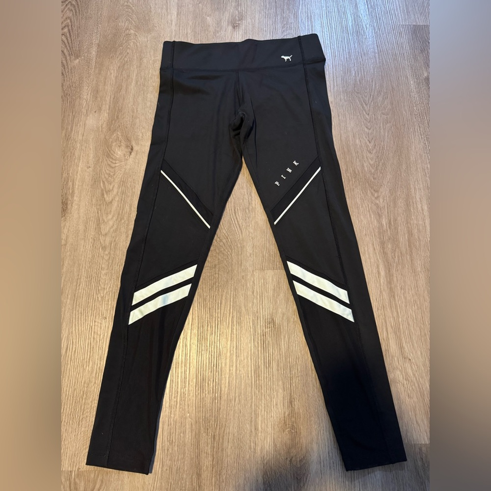 Victoria Secret Pink Ultimate Yoga pants - size Medium